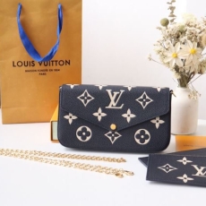 LV Purse